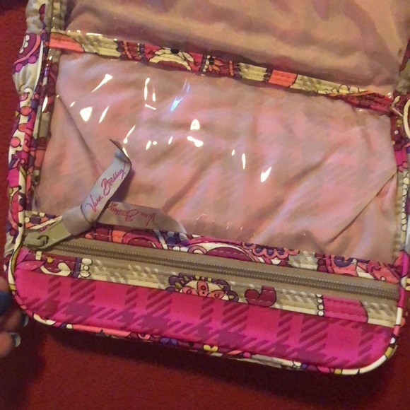 New Vera Bradley Paisley Meets Plaid Essentials Cosmetic Case - Picture 6 of 6